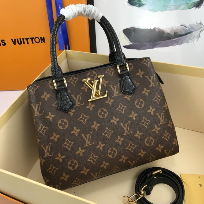 Louis Vuitton Original Leather Messenger Bag Code:44821