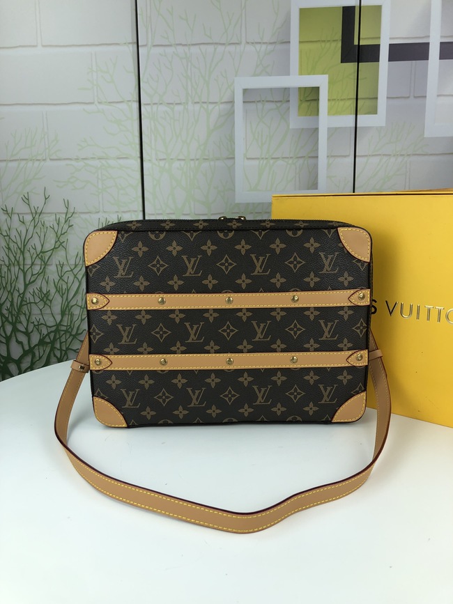 Louis Vuitton Monogram Canvas Clutch Code: M44779