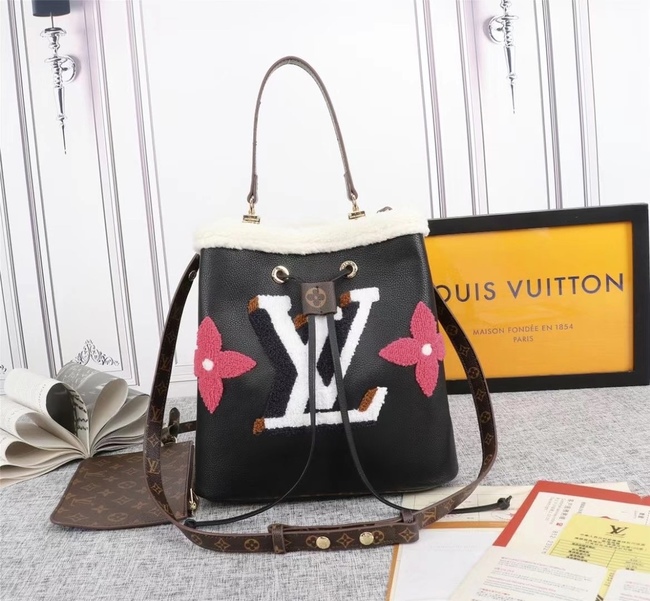 Louis Vuitton Crossbody Bag Code:56963