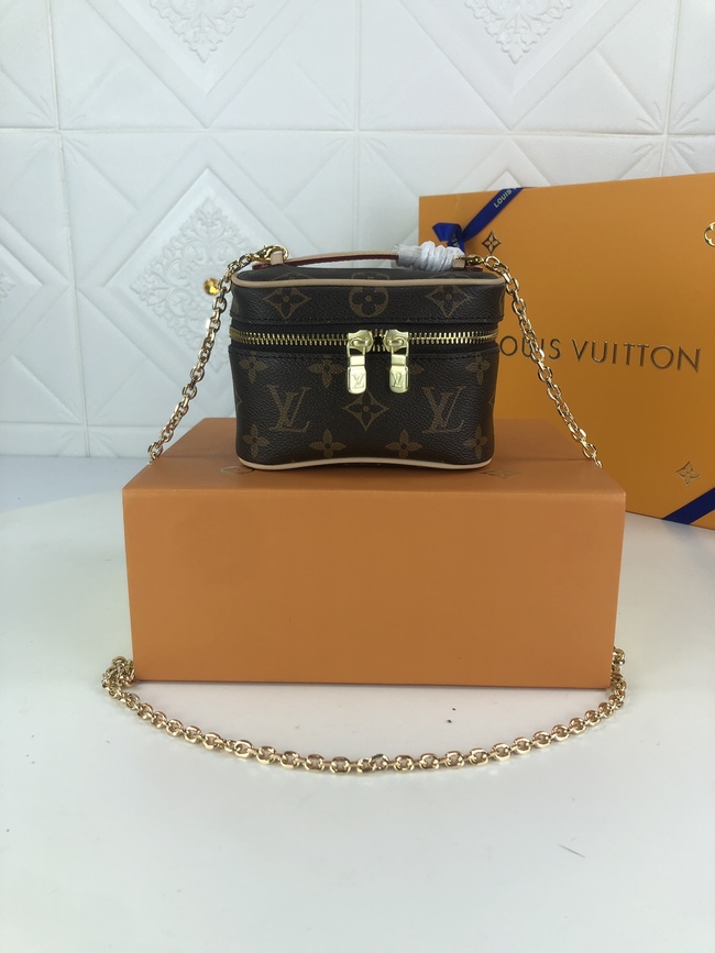 Louis Vuitton Mini Chain Crossbody Bag Code: M9908