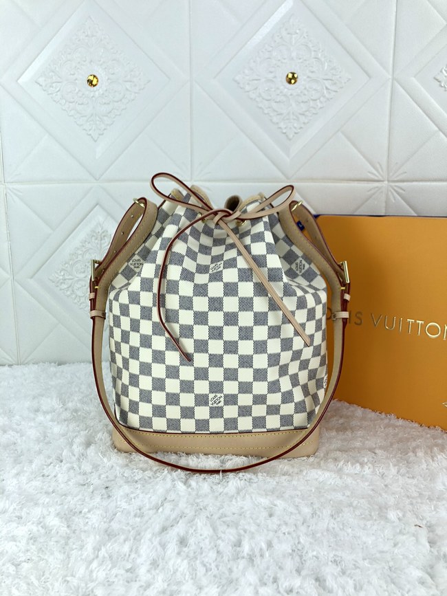 Louis Vuitton Monogram Canvas Crossbody Bag Code: M42224