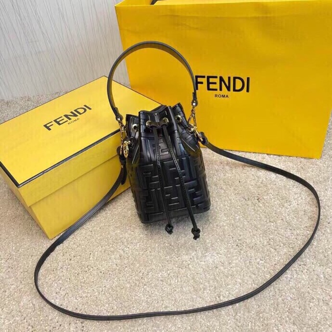 Fendi Crossbody Bag Code: 9233-1