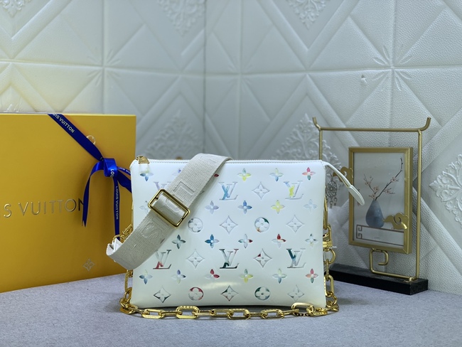 Louis Vuitton Coussin Small Bag Code: M22398