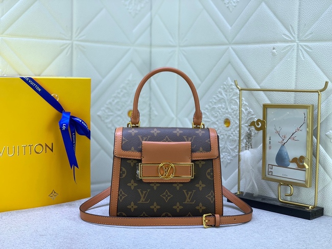 Louis Vuitton Pochette Metis Handbag Code: M43561/M46751