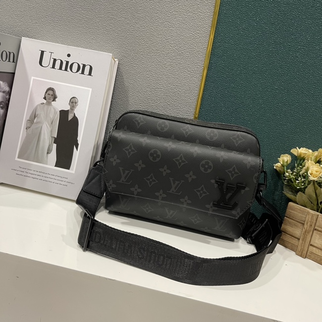 Louis Vuitton The Latest Fastline Messenger Bag Code: M22482/M22611
