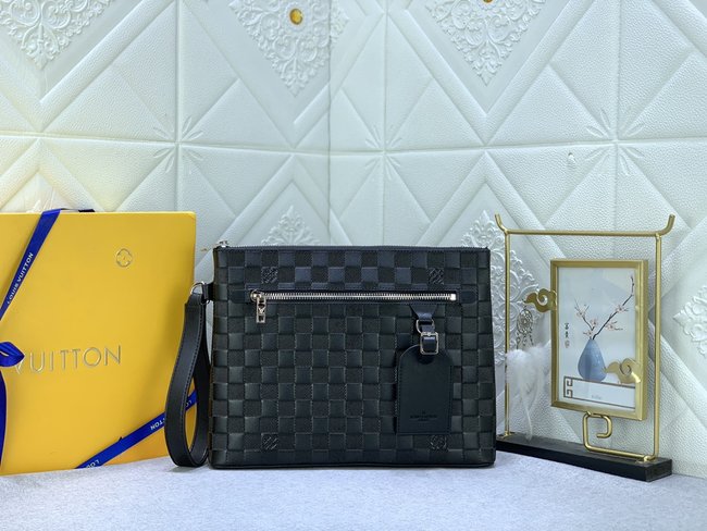 Louis Vuitton Ipad Clutch Code: M40504