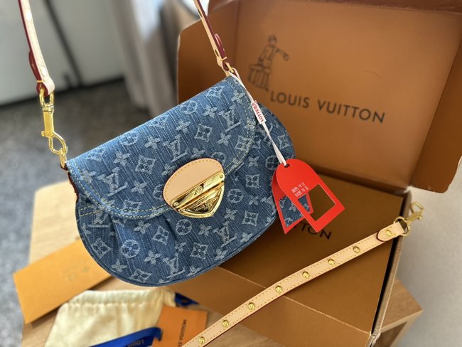Louis Vuitton Sunset Underarm Bag 