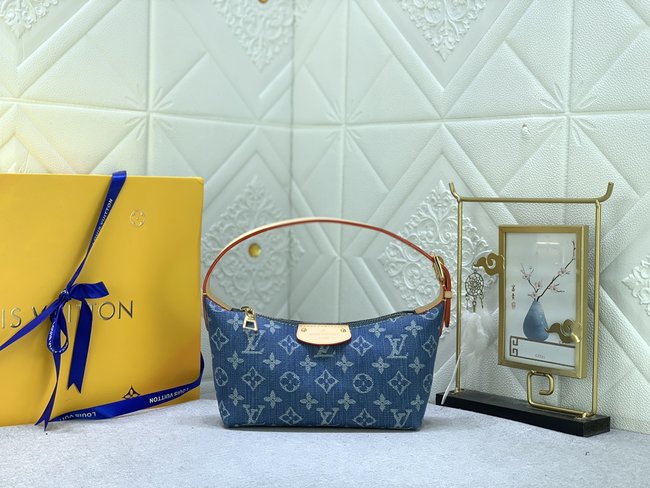 Louis Vuitton Hills Pochette Clutch Code: M82949