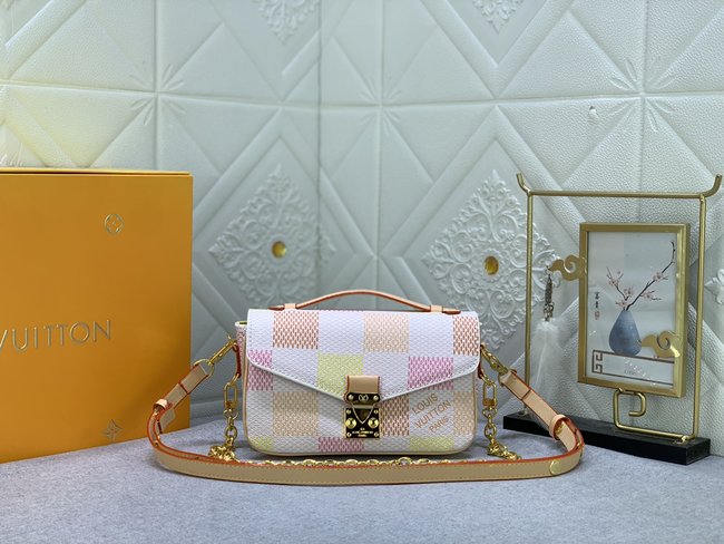 Louis Vuitton Pochette Métis East West Handbag Code: N40749