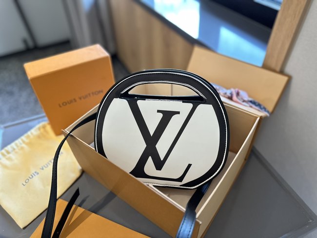 Louis Vuitton Fashion Ring Bag 