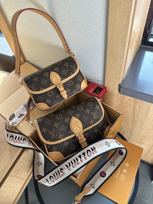 Louis Vuitton Classic Print Crossbody Bag 