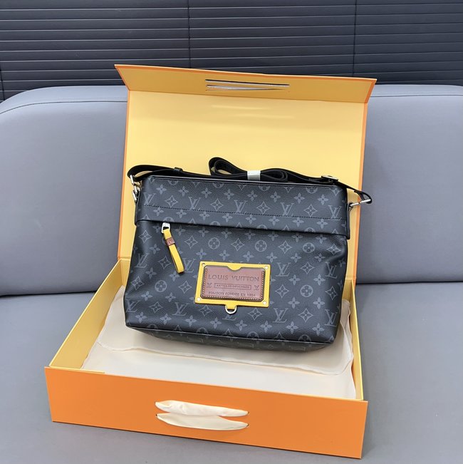 Louis Vuitton Besace Zipper Handbag Code: M45216