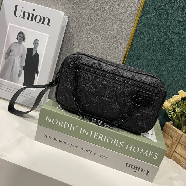 Louis Vuitton Monogram Clutch Code: M68321