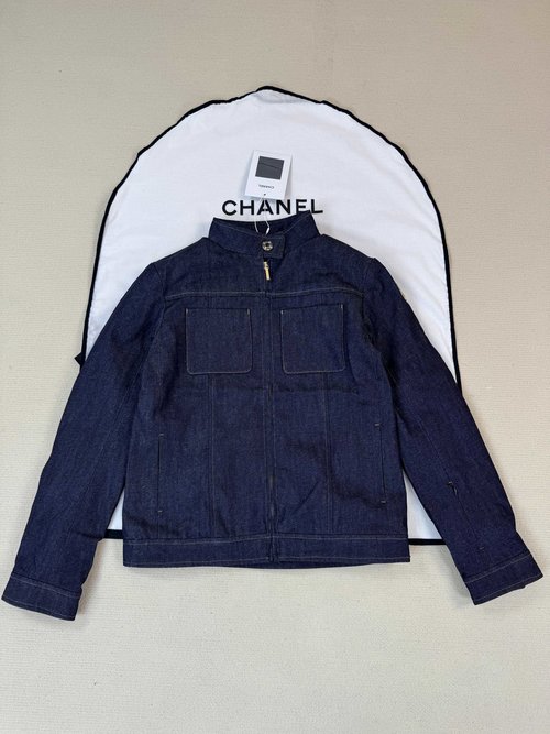 Chanel Stunning Detail Pics of Outer Coats