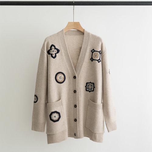 Max Mara Luxurious Wool - Cashmere Long Cardigan with Sparkling Decoration