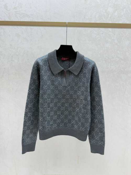 Gucci Color-Blocked Floral Letter Collared Knitted Long Sleeve in Red, Gray, Black