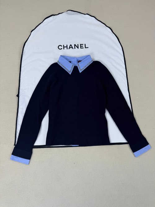 Gucci Long-sleeved Top with Meticulous Details