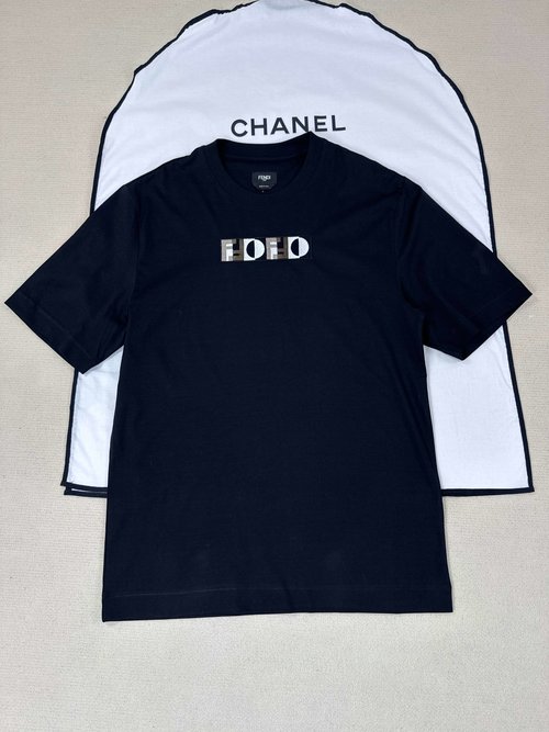 Fendi In-Depth Details of Short-Sleeved Shirt