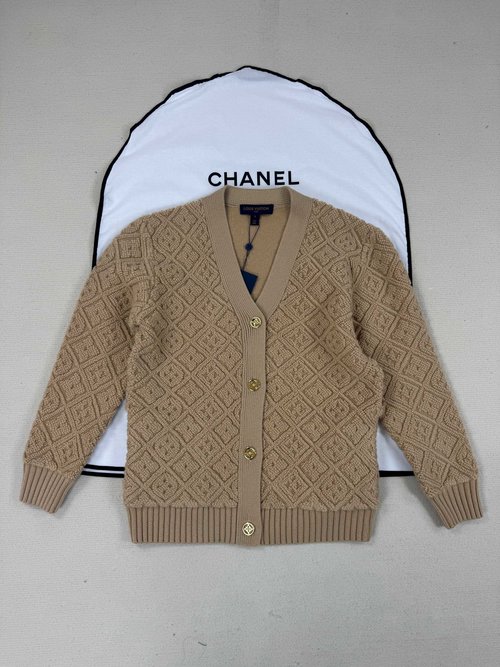 Louis Vuitton Clear Photos of Charming Cardigans