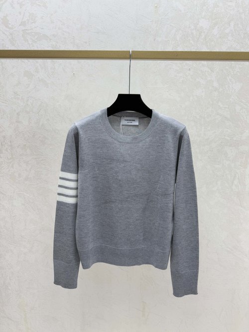Thom Browne Color-blocked Round Neck Long-sleeved Knitted Top