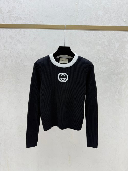 Gucci Contrast Color Letter Jacquard Round Neck Knit Long Sleeve in White, Khaki, Red