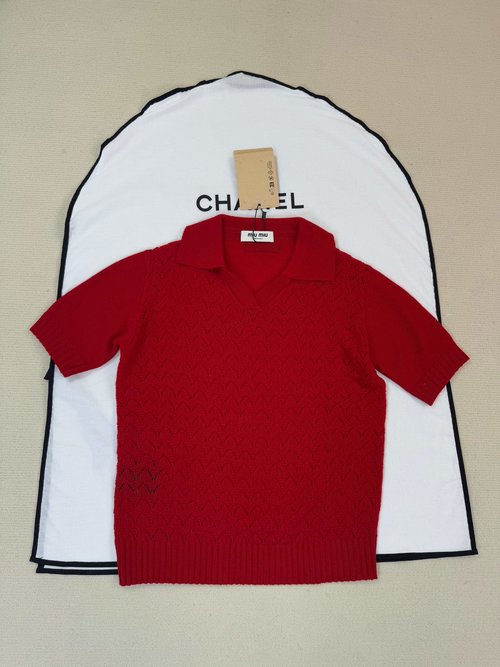 Miu Miu Cute Knit Short-Sleeved Top Detailed View