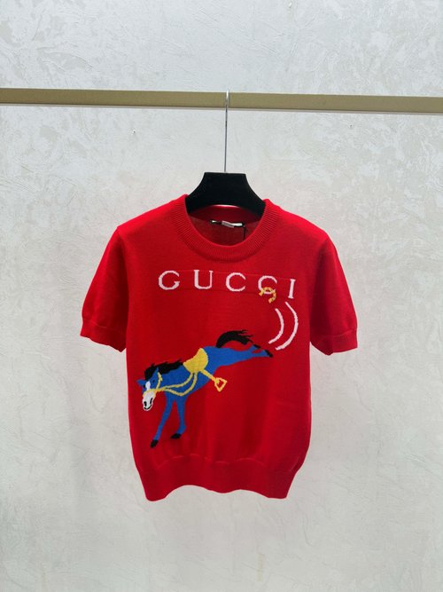 Gucci Color - Blocked Pony Jacquard Round Neck Knit Short Sleeve in White, Red & Black