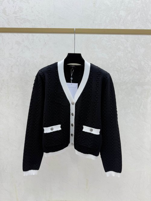 Chanel Versatile Solid Color V-Neck Knit Long Sleeve Cardigan in Classic Hues