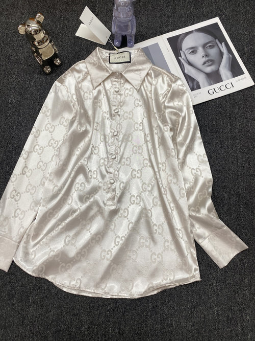 Gucci Elegant Jacquard Shirt with GG Print, Comfortable and Fashionable