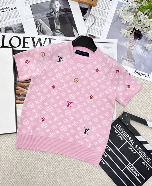 Louis Vuitton Candy-Embroidered Circular Neck Knit Short-Sleeved Top