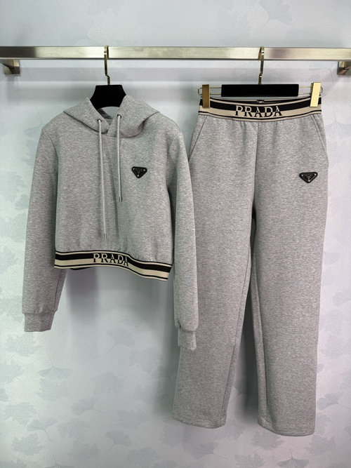 Prada Fashionable Casual Set with Exquisite Details, Versatile and Comfortable