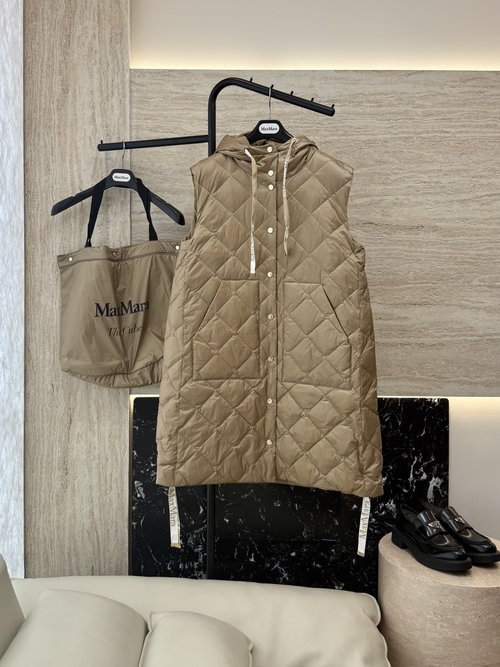 Max Mara Premium Diamond Pattern White Goose Down Long Down Vest in Three Colors