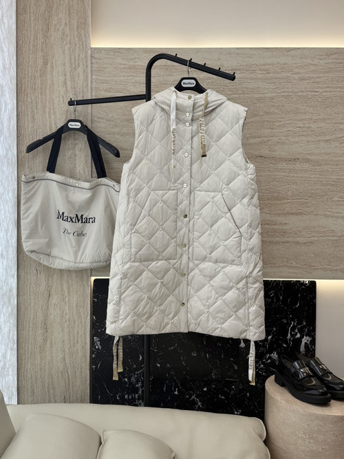 Max Mara Premium Diamond Pattern White Goose Down Long Down Vest in Three Colors