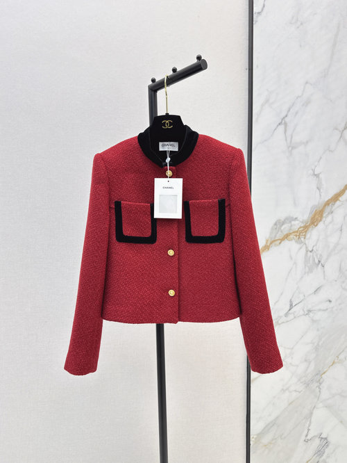 Chanel Velvet-Collared Retro Coat: Vibrant Red Charm