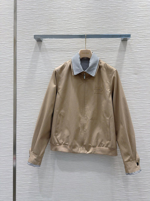 Miu Miu Stylish Coat with Three - Dimensional Tailoring and High - Quality Fabric