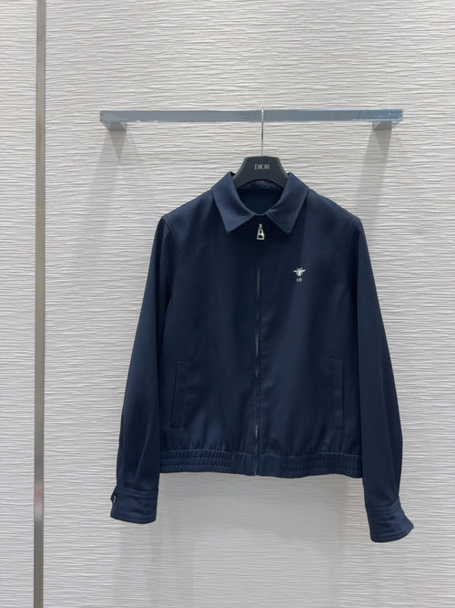 Chanel Stylish Jacket with 3D Tailoring, Slimming and Versatile Design