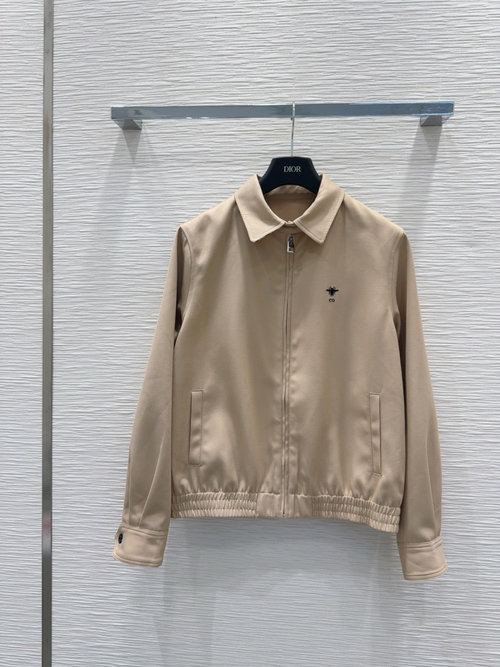 Chanel Stylish Jacket with 3D Tailoring, Slimming and Versatile Design