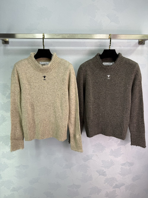 Dior Classic Bee Embroidered Sweater for Versatile Use