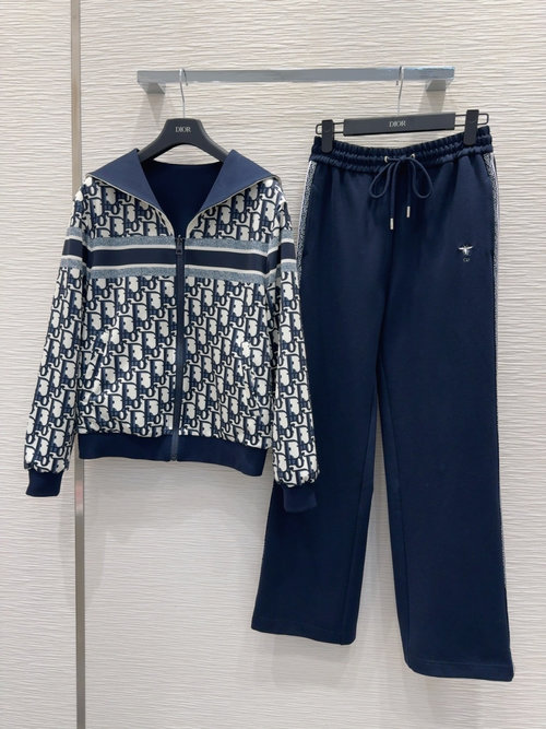 Chanel Reversible Wearable Suit for Elegant and Sophisticated Appearance