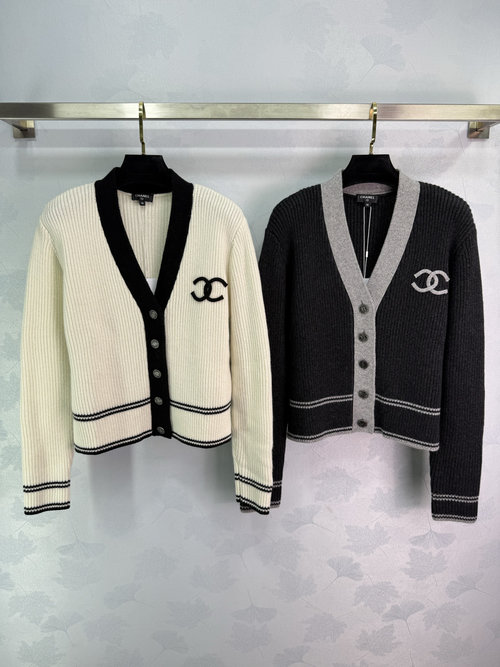 Chanel Color - Blocked V - Neck Knitted Cardigan, High - End and Stylish