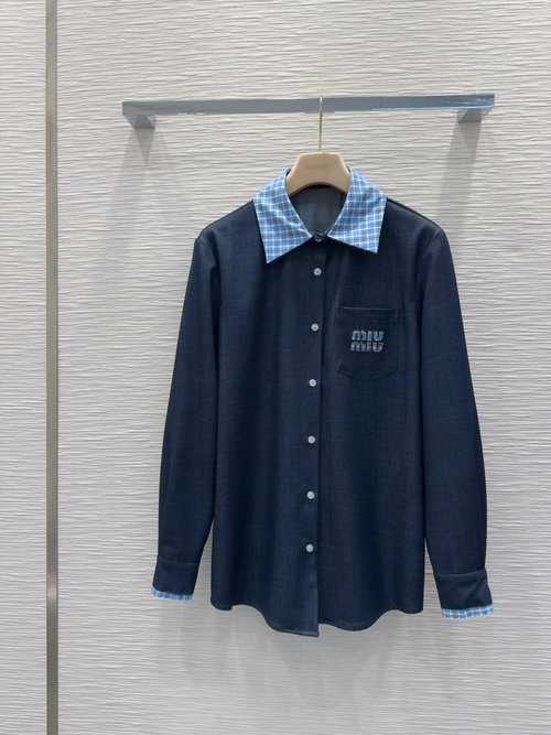 Miu Miu Slimming and Elegant Shirt - Pant Suit with Fine Details