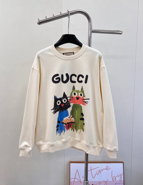 Gucci Cartoon Oil Flower Cat Print Round Neck Sweatshirt with Relaxed Style