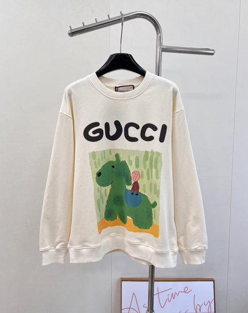 Gucci Cartoon Dog Print Round Neck Sweatshirt with Loose Fit