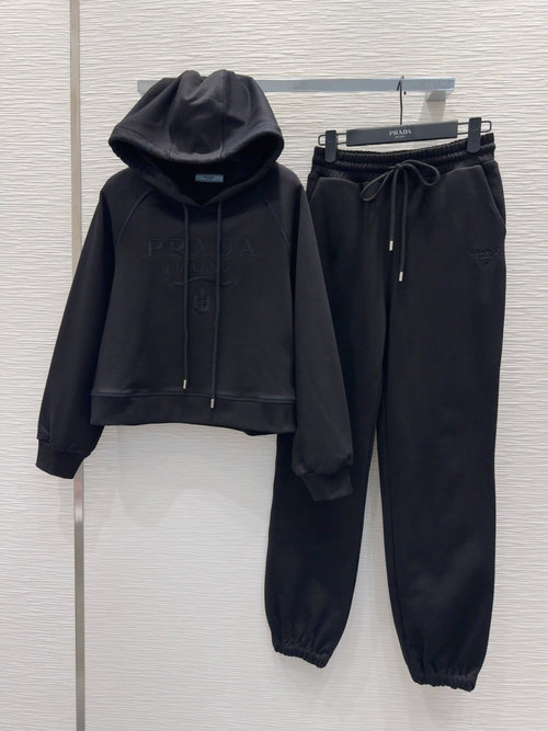 Prada Elegant and Slimming Fashion Set for Wardrobe