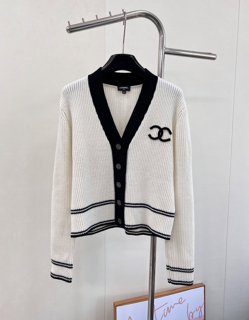 Chanel Color-block V-neck Cardigan with Double C Logo, Classic and Sophisticated