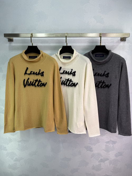 Louis Vuitton Letter Knit Long-Sleeve Top with an Elegant Design