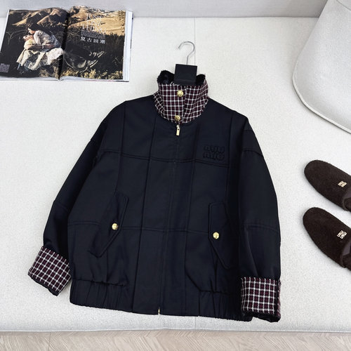 Miu Miu Fashionable Short Windbreaker with Contrasting Collar and Cuffs