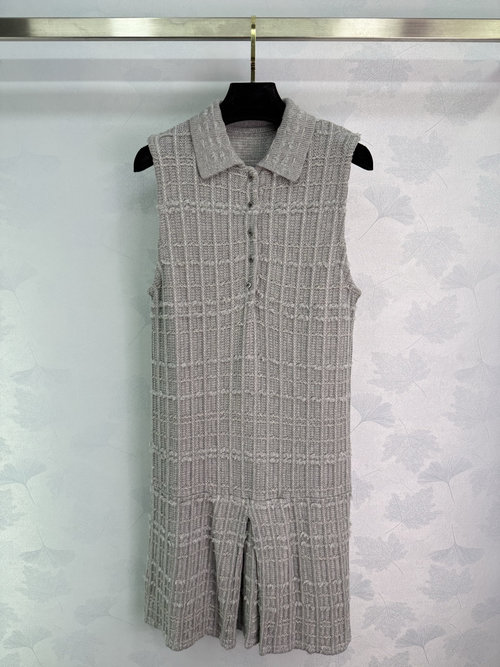 Chanel Grid Knitted Dress with Turn-Down Collar and Sleeveless Style