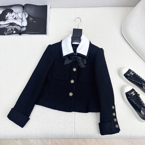 Chanel Chic Color-blocked Collar Jacket