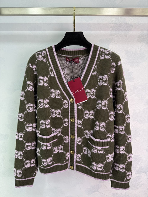 Gucci V-Neck Knit Cardigan with Double G Logo Diamond Pattern
